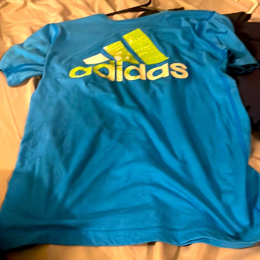 Blue ardidas tee